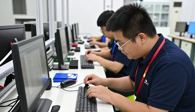 不同规模数字化发展与注重成本控制应用分析